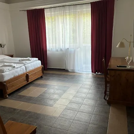 Laguna 3*