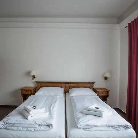 Laguna Hotell 3*
